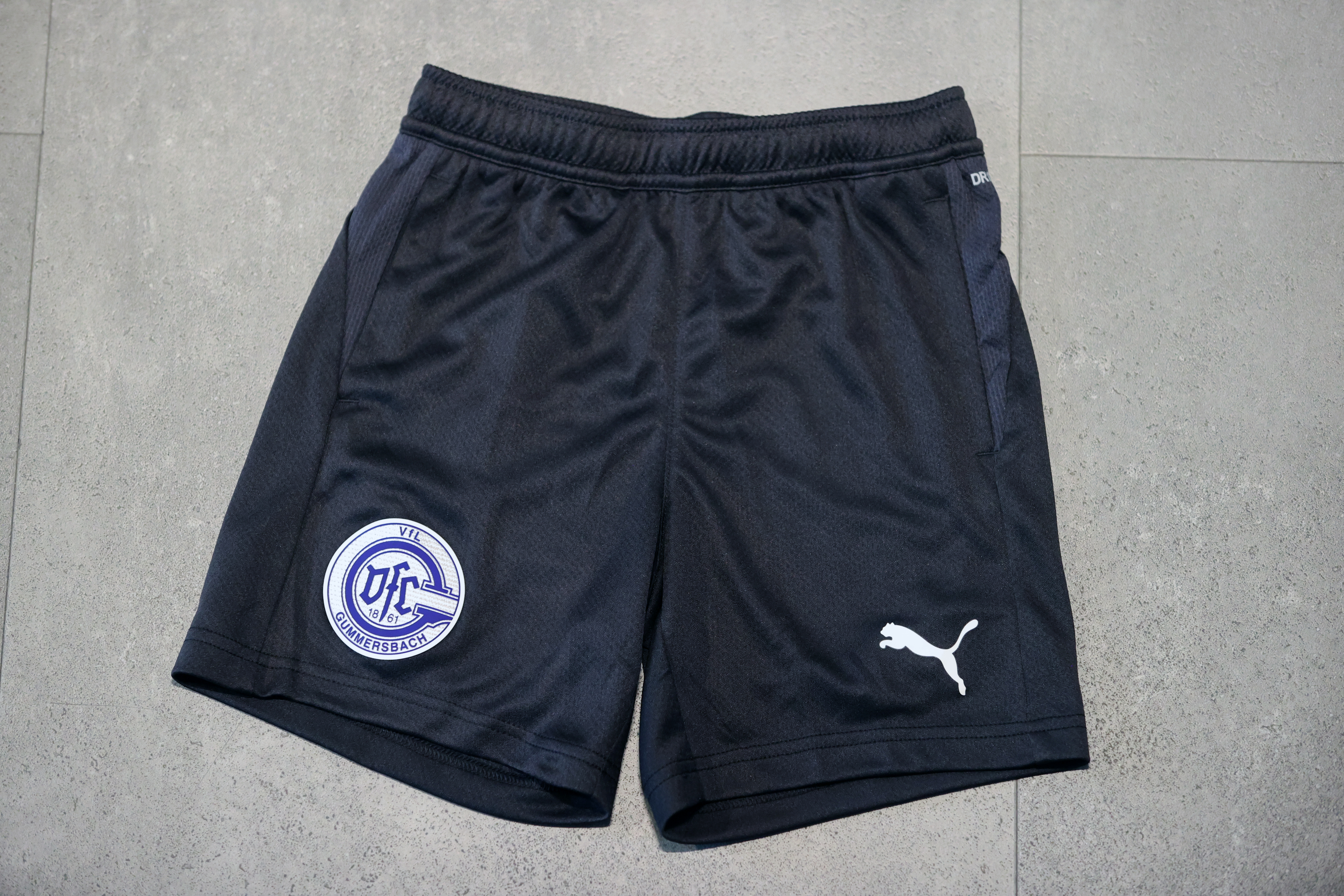 VfL Trainingsshorts 26-27 Kids